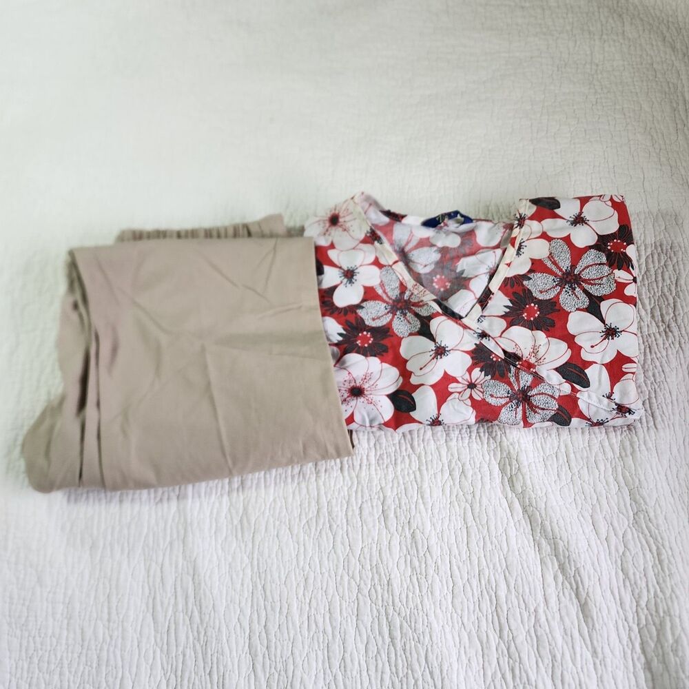 Women's Scrub Top and Bottoms Size S Lot of 2